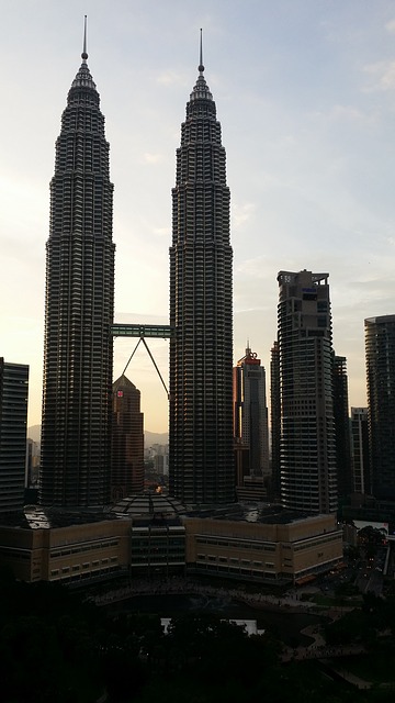 Petronas-twin-towers-337661 640.jpg