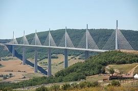 Millau Viaduct.jpg