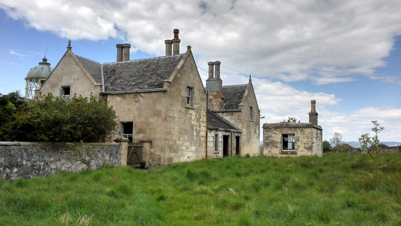 File:Scottish manor house.jpg