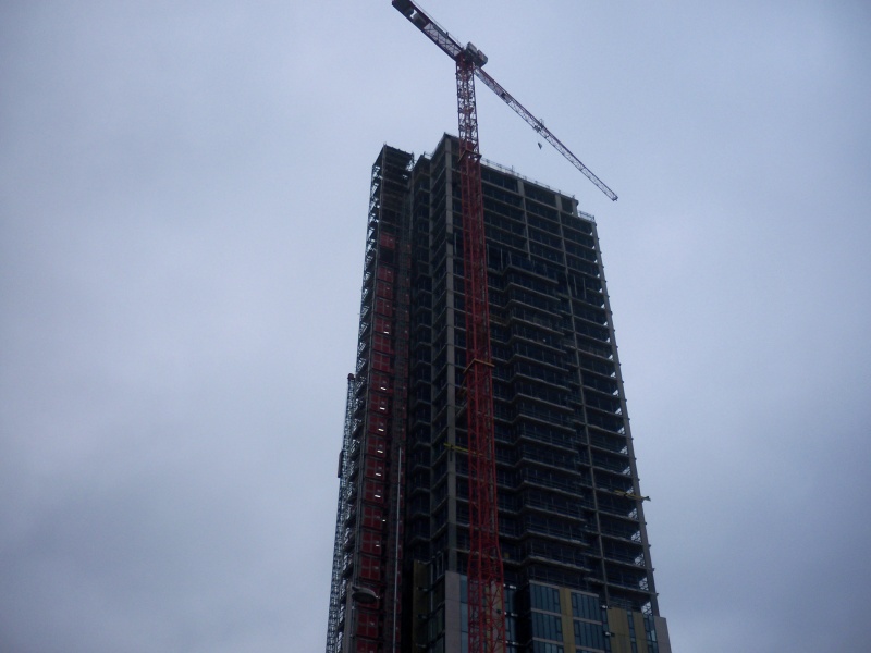 File:Tower construction and crane.JPG