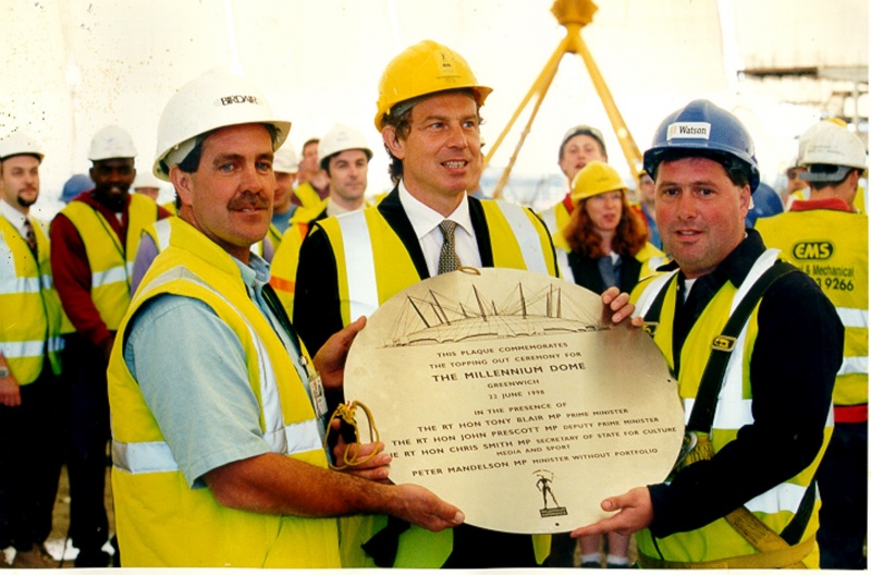 File:Millennium Dome topping out ceremony.jpg