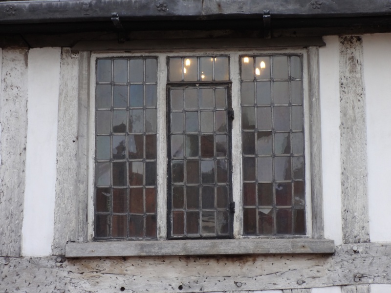 File:Tudor window (2).JPG