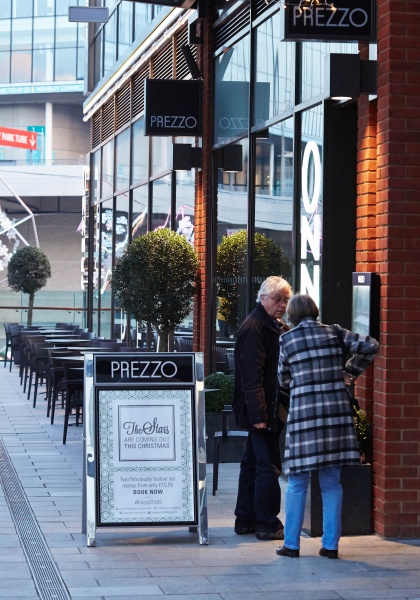 File:Wembley Outlet Restaurants adjacent to Wembley Stadium 5.jpg
