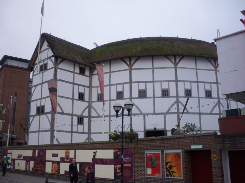 File:Globe theatre (2).JPG