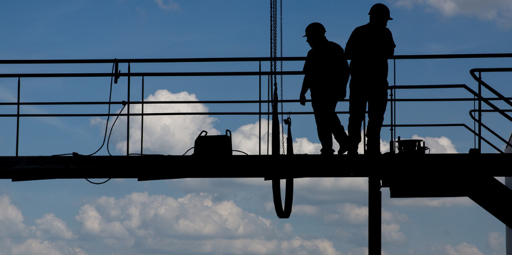 Working at height workers 1000.jpg