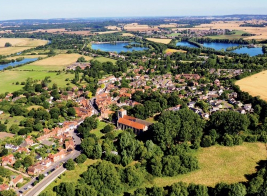 Dorchester on Thames from the air.jpg