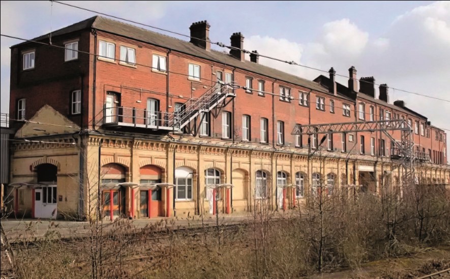 Platform 12 at Crewe Station.jpg