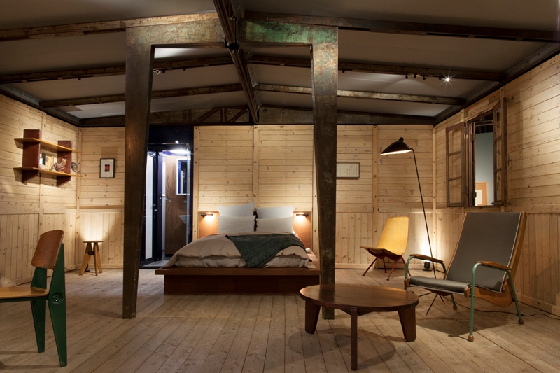 File:Interior View of Jean Prouve 6x6 demountable house by RSHP.jpg