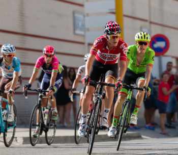 File:Cycle race 350.jpg