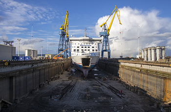 2. Harland wolf 'Stena Superfast VII' in dry dock 350.jpg