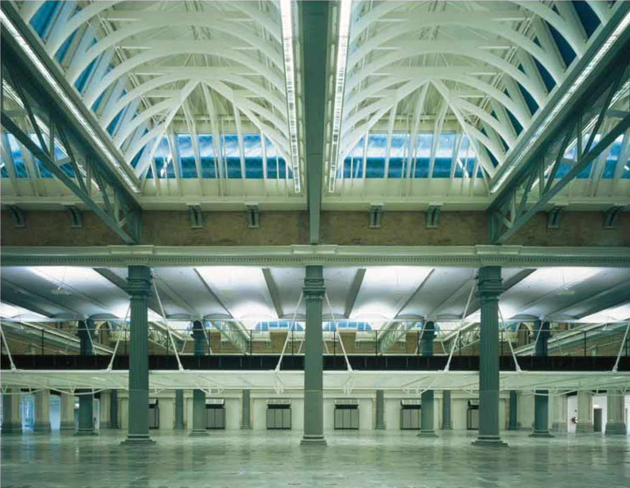 Billingsgate Market interior.png