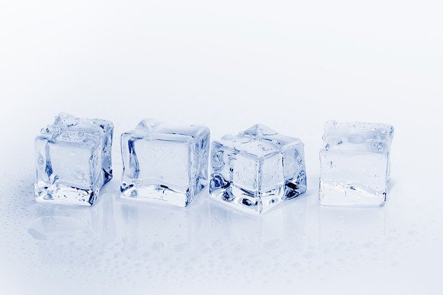 Ice-cubes-3506781 640.jpg