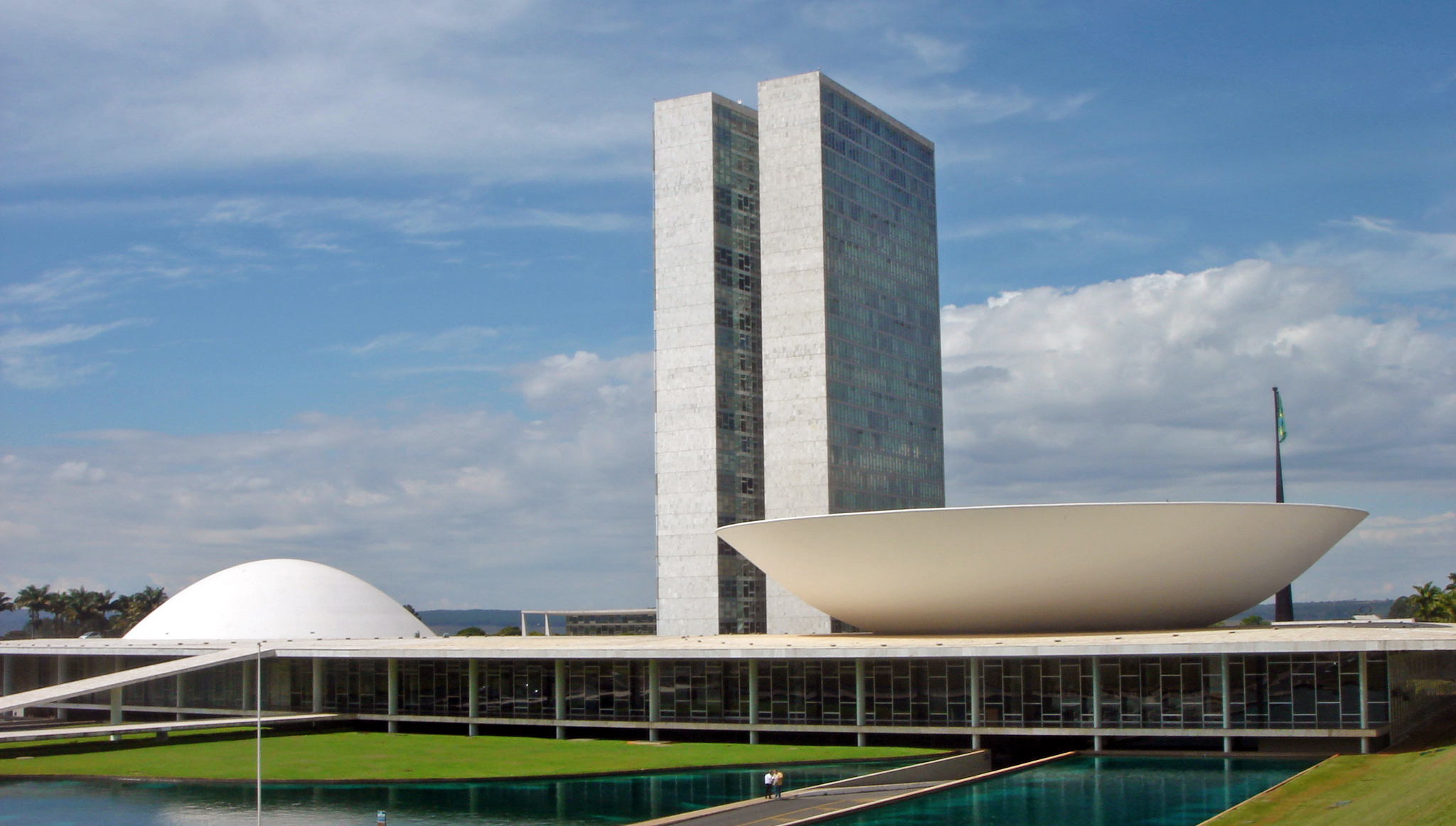 8 Modernist Styles That Define Modernism in Architecture