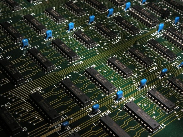 Electronic-circuit-microchip pixabay.jpg