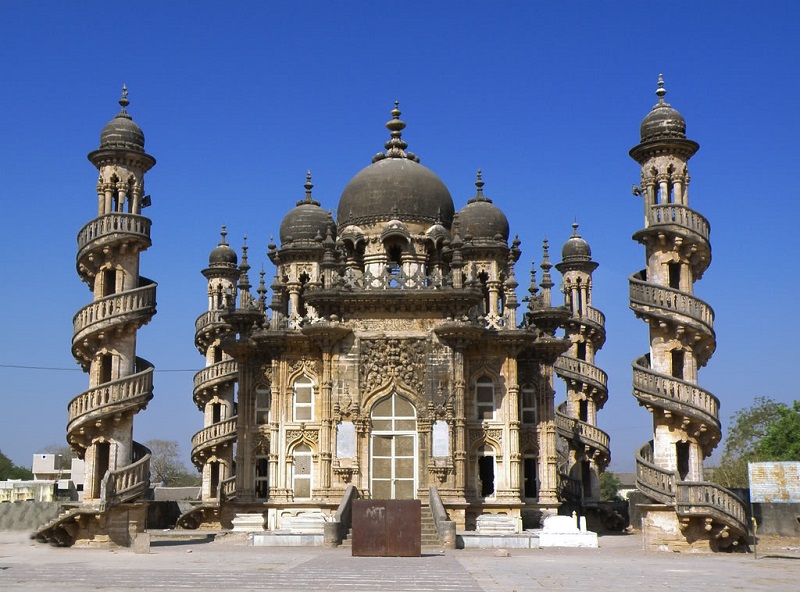 Mahabat-Maqbara1.jpg