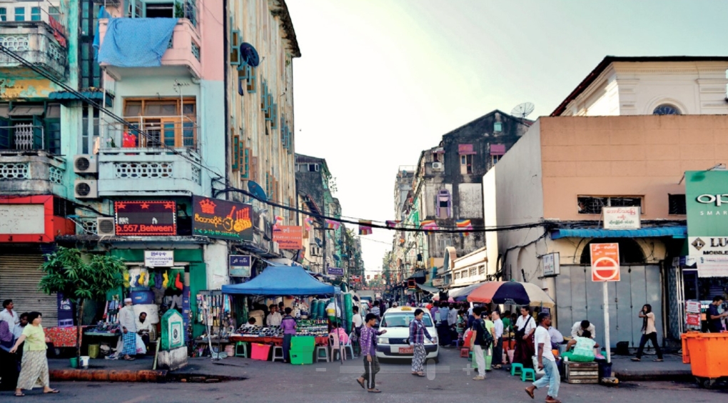 Intersection of 26th and and Maha Bandoola Street.jpg