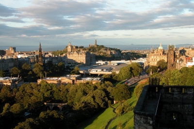 Edinburgh Cityscape (reduced) by Fiona Newton.jpg