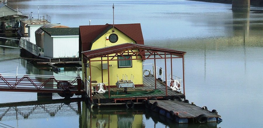 Floating-House-.jpg