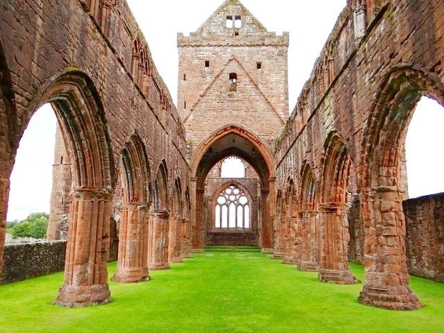 Fountains abbey historic.jpg