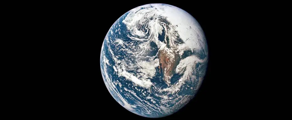 NASA Apollo 10 View of the Earth 1000.jpg