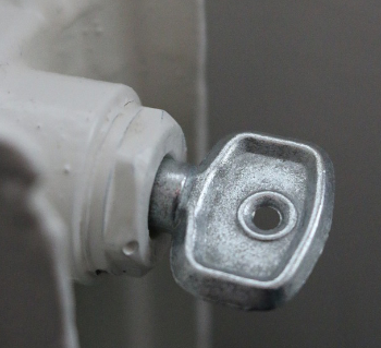 Heating-radiator-key 350.jpg
