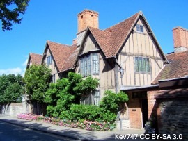 Halls Croft, Stratford-upon-Avon3 (Custom).jpg
