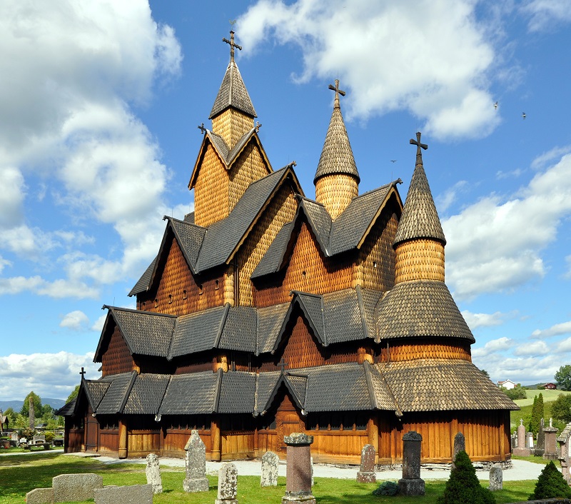 Stavechurch-heddal1.jpg