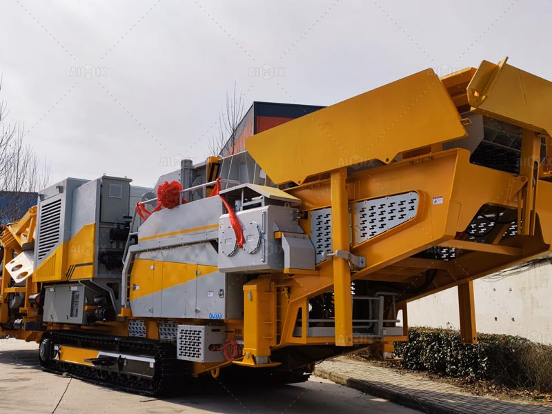 Mobile Crawler Type Stone Crusher For Sale.jpg