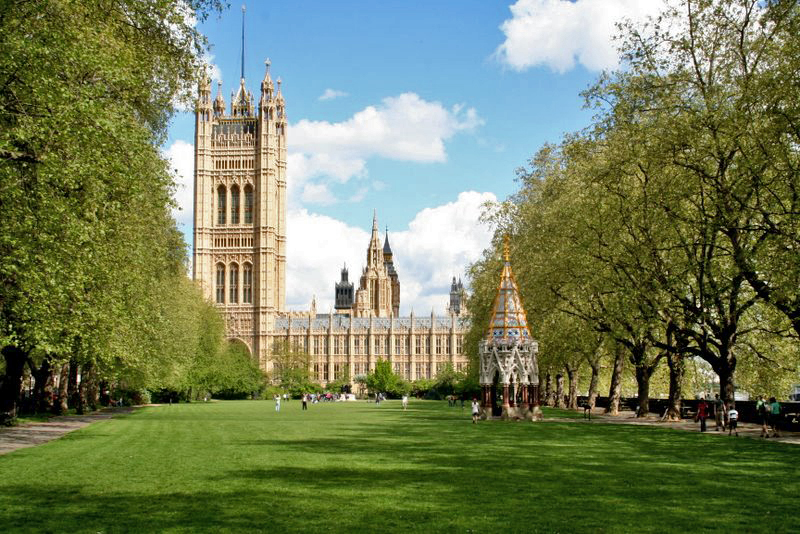 Victoria tower gardens.jpg