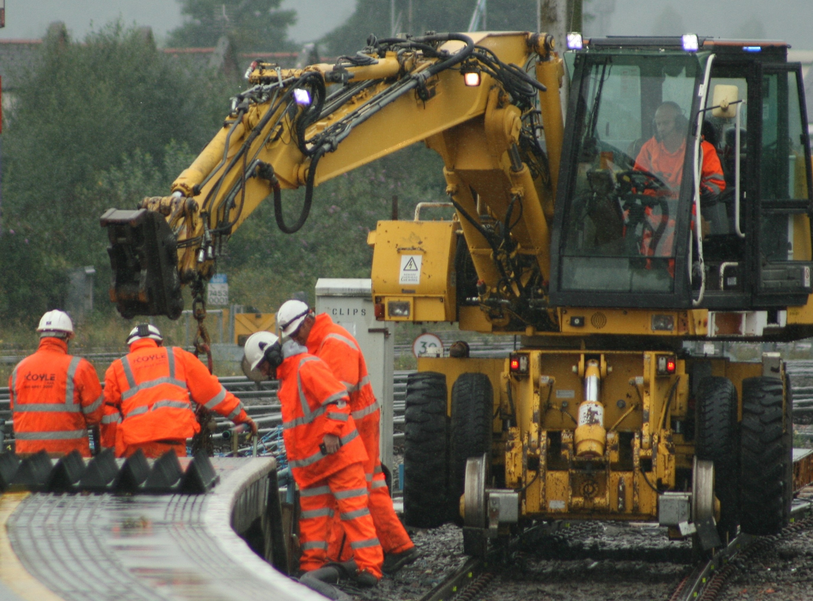 Hi vis clothing for construction workers Designing Buildings