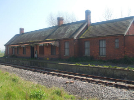 Lydd Railway Station by Ravenseft Commons Wikimedia.png