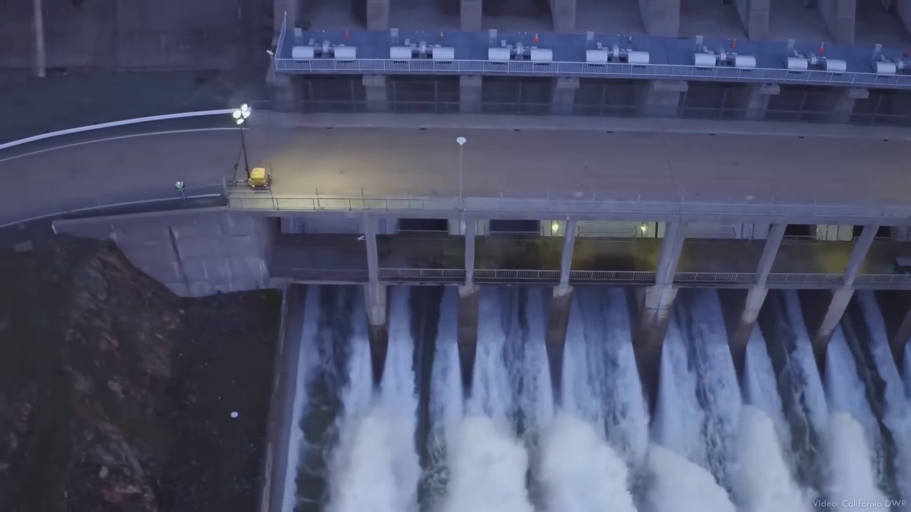 Oroville Dam Spillway 0.jpg