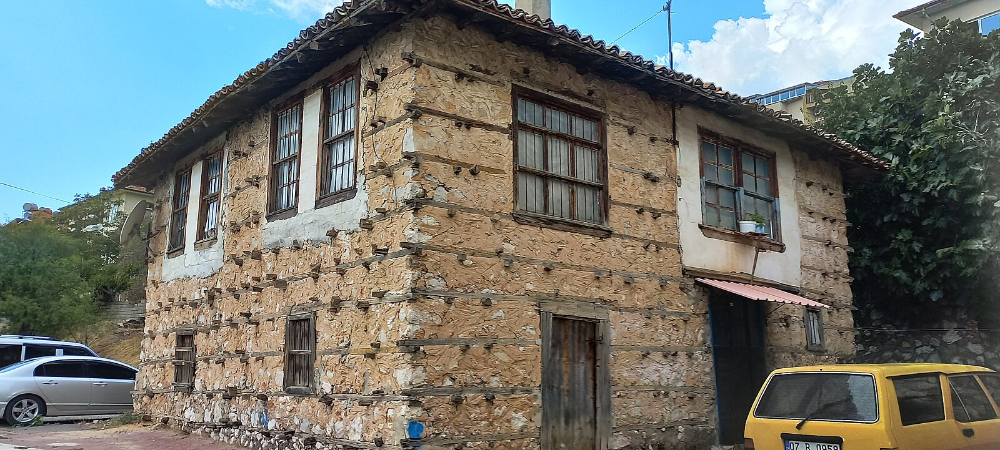 Button house Akseki dugmeli evleri 14 CC 1000.jpg