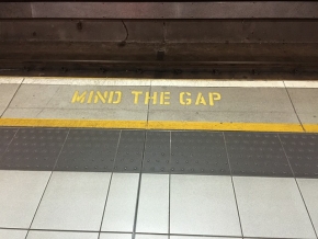File:Mind-the-gap-882368 290.jpg