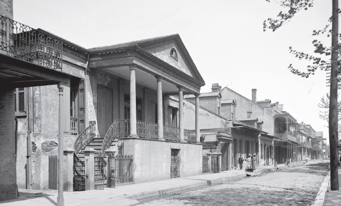 Chartres Street Vieux Carre.jpg