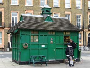 CabmensShelter.russellsquare.290.jpg