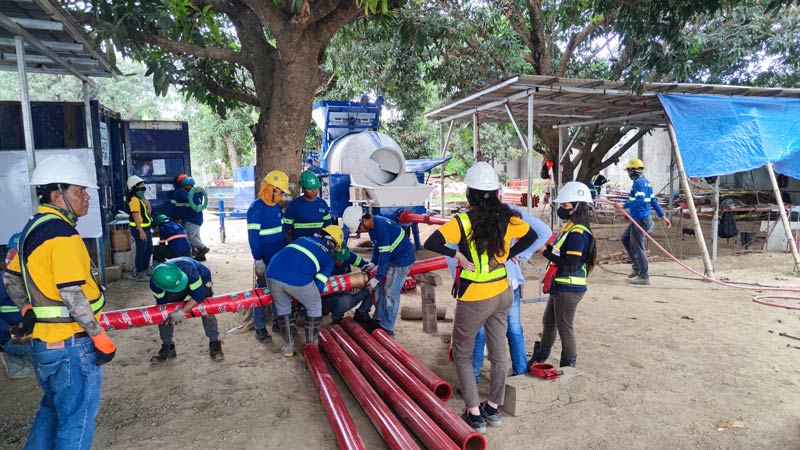Bomba Hormigonera en Filipinas para Carreteras.jpg