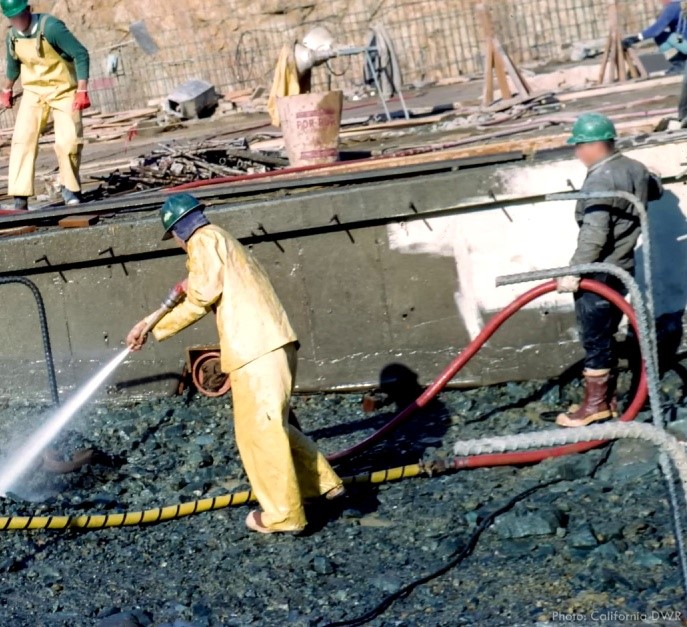 Oroville Dam Spillway 14.jpg