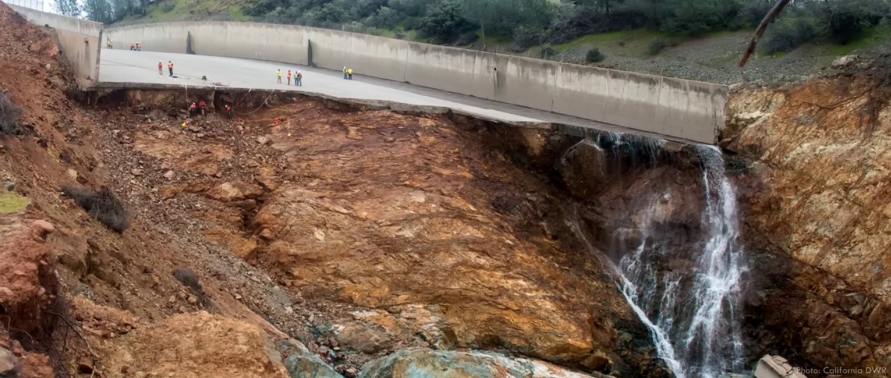 Oroville Dam Spillway 8.jpg