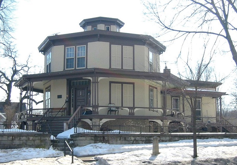 Octagonhouse.jpg