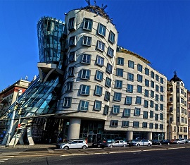 Dancing house 270.jpg