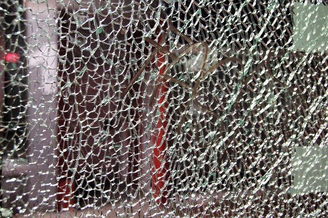 Safety glass-1802002 640.jpg