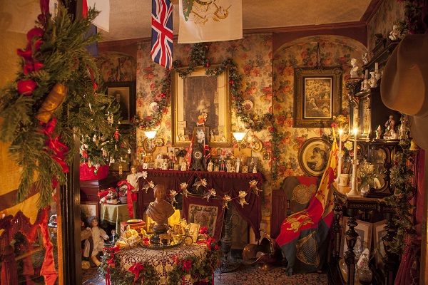 DSH XMAS 2017 VictorianRoom 01 wide.jpg