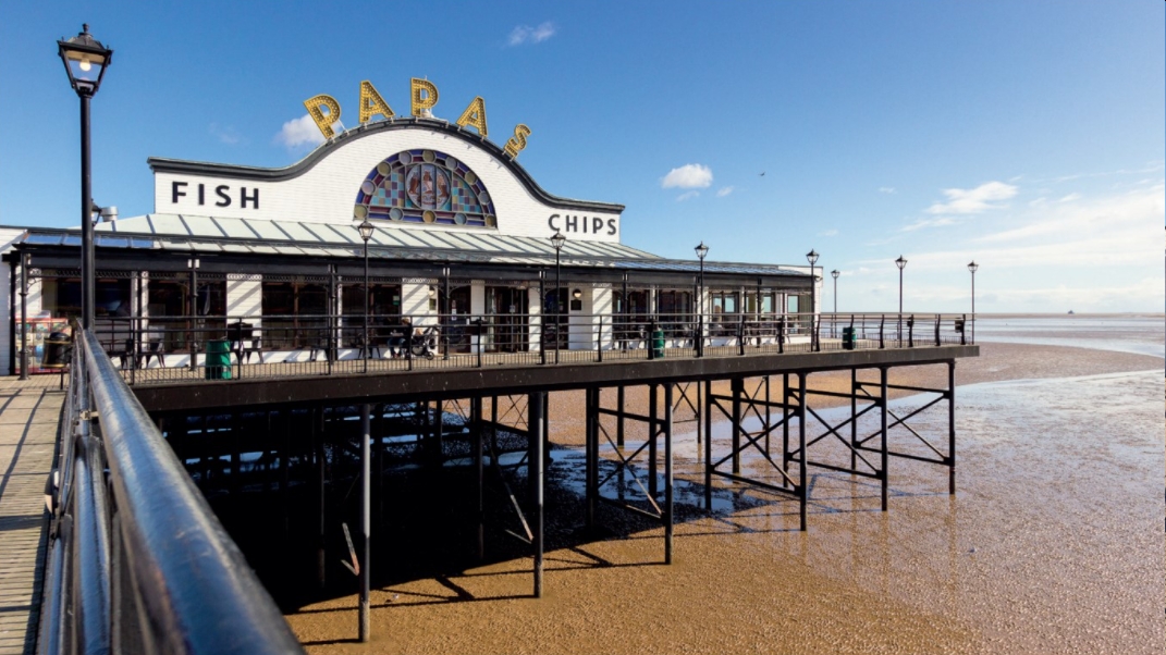 Cleethorpes pier.jpg