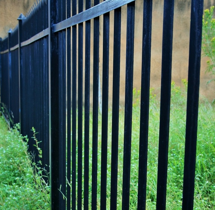 New palisade fence pixabay .jpg