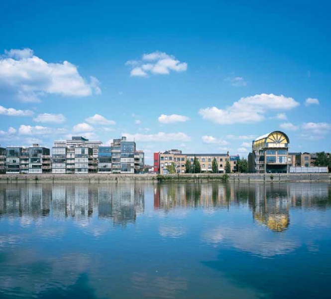 File:Thames Wharf Studios.jpg