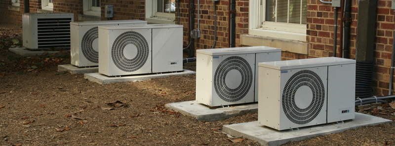 File:Heat pumps PB-762103 1000.jpg