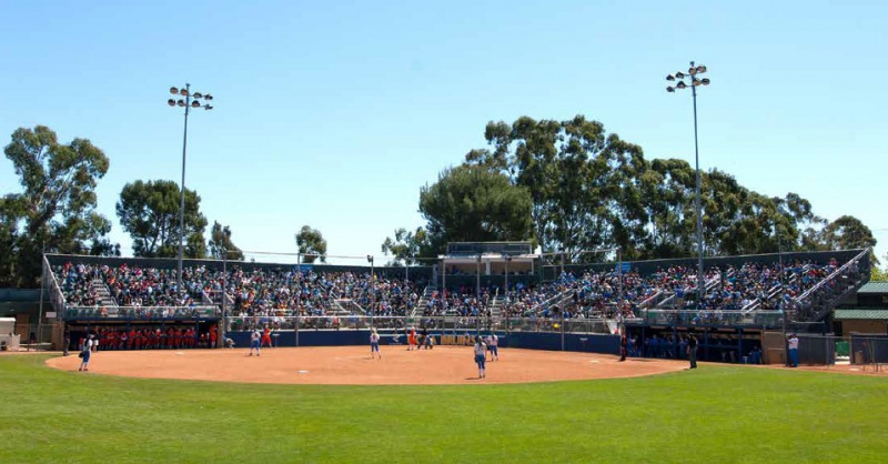 File:KB.UCLA.Softball.jpg