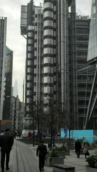File:Lloyds building london 2.jpg