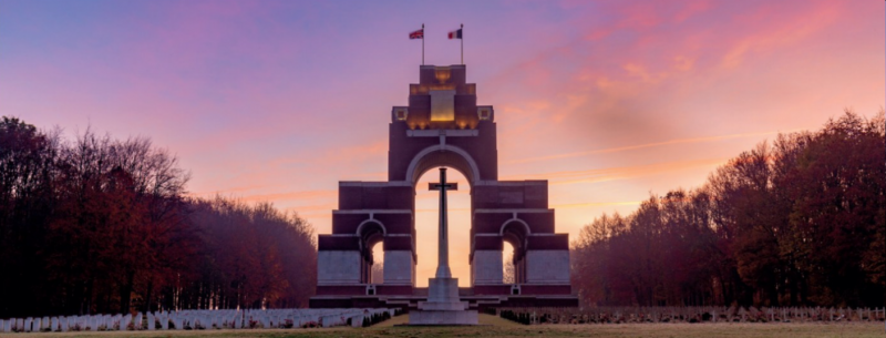 File:The Thiepval Memorial at dawn.png